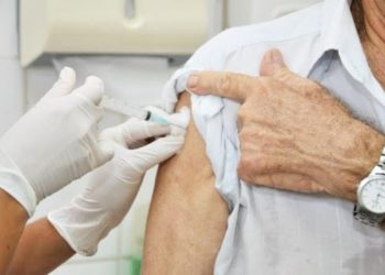 Apenas 21% dos idosos receberam a primeira dose da vacina para o coronavírus no Japão