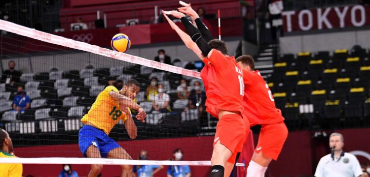 Brasil perde para Russia, mas mantém chances no vôlei masculino em Tóquio