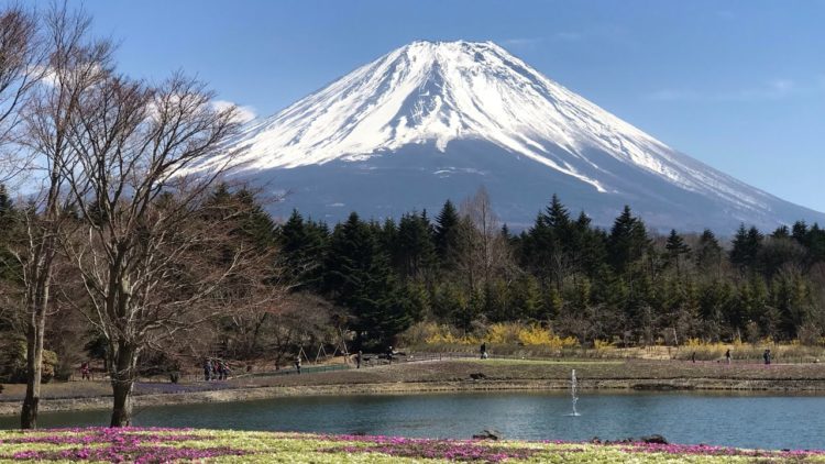 O Monte Fuji está aberto aos caminhantes