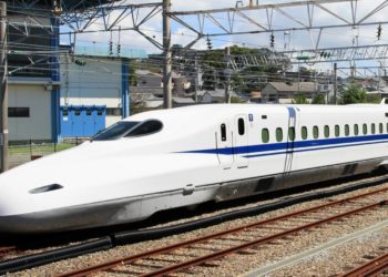 Shinkansen adotam medidas para que passageiros possam trabalhar online