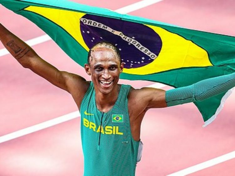 Alison dos Santos é bronze nos 400 m com barreiras em Tóquio