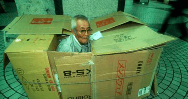 Polêmica: YouTuber japonês diz que vida de moradores de rua e aposentados não importa e causa desconforto no país