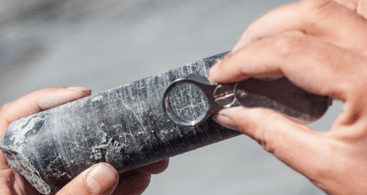 Japão pretende regulamentar tecnologias relacionadas a minérios terras-raras