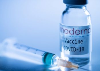 Japão suspende uso 1,63 mil doses da vacina Moderna por conta da contaminação