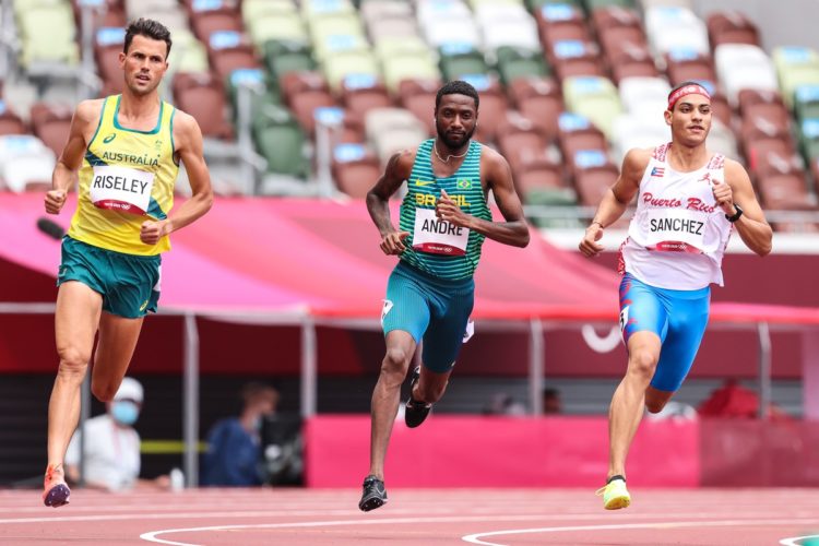 Atletas brasileiros são isolados após contato com contaminado, mas competem em jogos Olímpicos