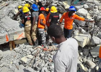 Sobe para quase 2 mil o número de mortos em terremoto no Haiti