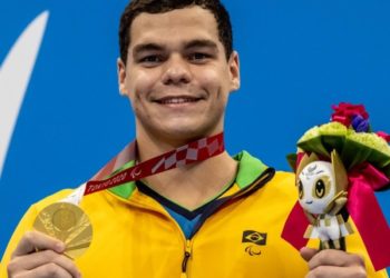 Gabriel Bandeira fatura ouro e Gabrielzinho prata na natação em Paralimpíada de Tóquio
