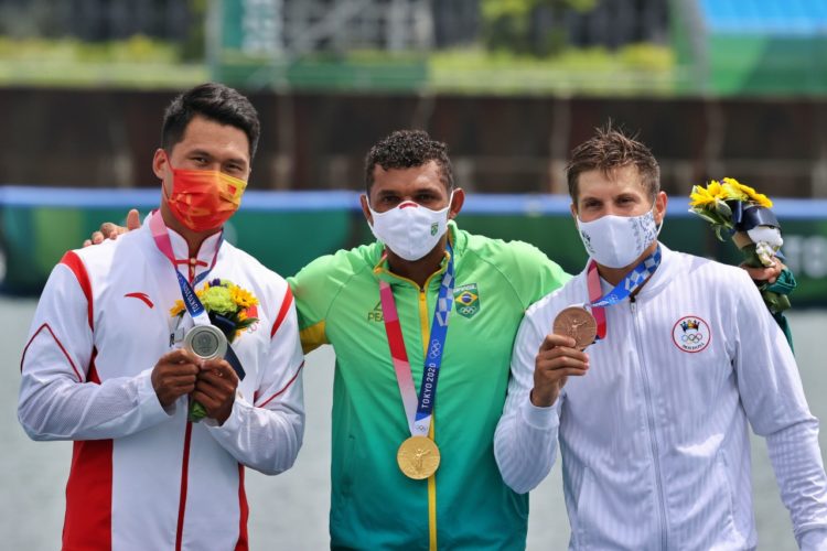 Na velocidade Isaquias Queiroz é ouro na canoagem em tóquio