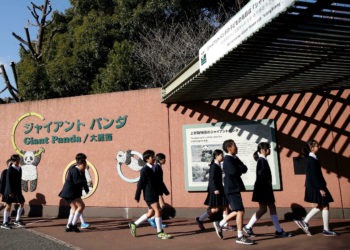 Japão regista aumento no número de infecções por Covid-19 em menores de 20 anos