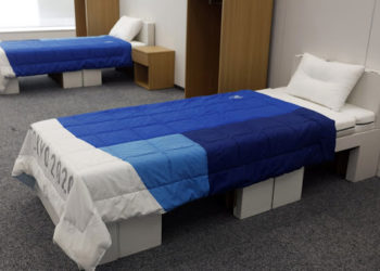 Olimpíada de Tóquio sustentável usa camas de papelão e carros elétricos