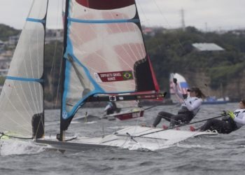 Vela: Martine Grael e Kahena Kunze conquistam a medalha de ouro em Tóquio