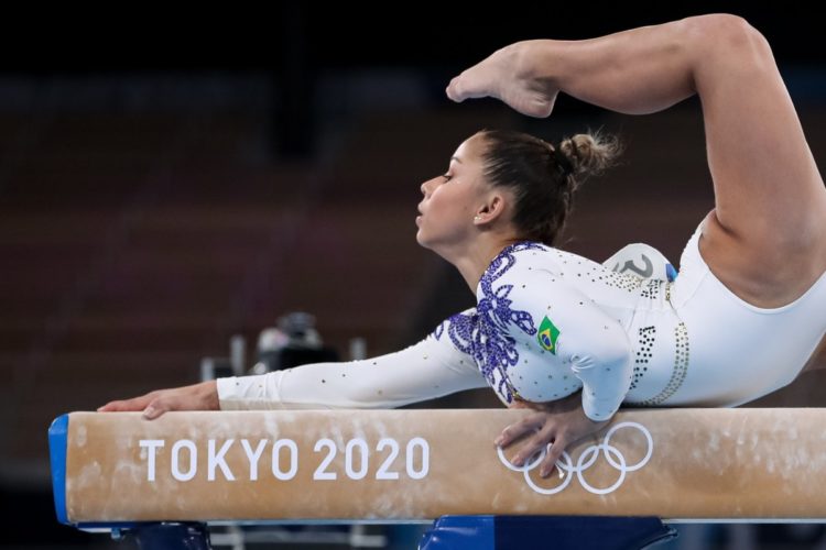 Final da trave terá Flávia Saraiva e Simone Biles na disputa por medalha olímpica