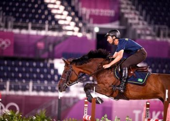 Brasileiro Yuri Mansur avança à final de saltos no hipismo em Tóquio