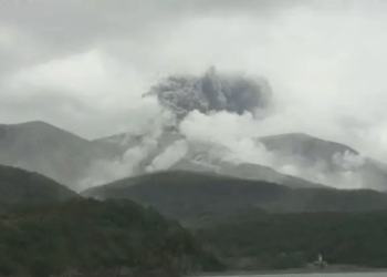 Alerta de erupção de vulcão no Japão