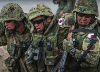 Exército do Japão inicia treinamento de grande escala