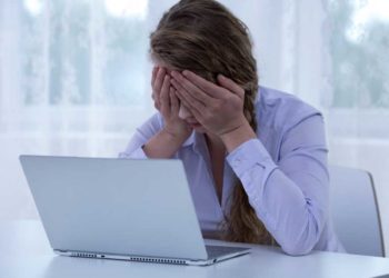 Japão busca penas mais duras para crime de cyberbullying