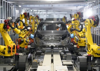 Nissan se renova para impulsionar produção de veículos elétricos