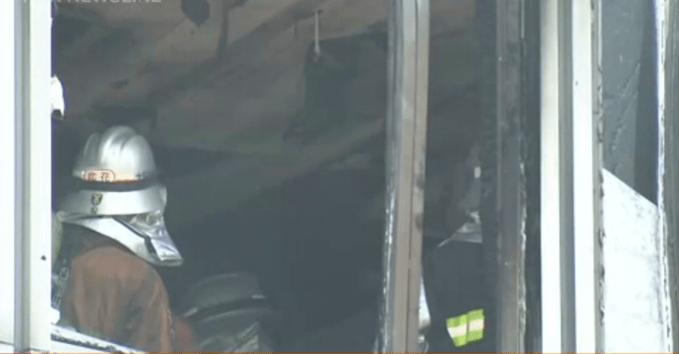 Incêndio em prédio deixa 27 mortos em Osaka