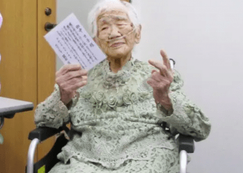 A pessoa mais velha do mundo no Japão comemora 119º aniversário