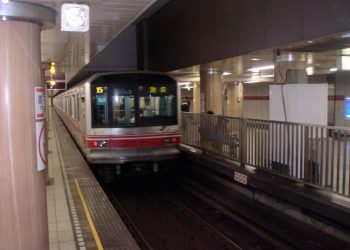 Ataque com gás sarin em metrô de Tóquio completa 27 anos