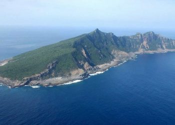 Navios do governo chinês invadem águas territoriais do Japão