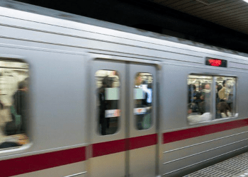 Funcionário do Ministério das Finanças é preso por agredir passageiro em trem