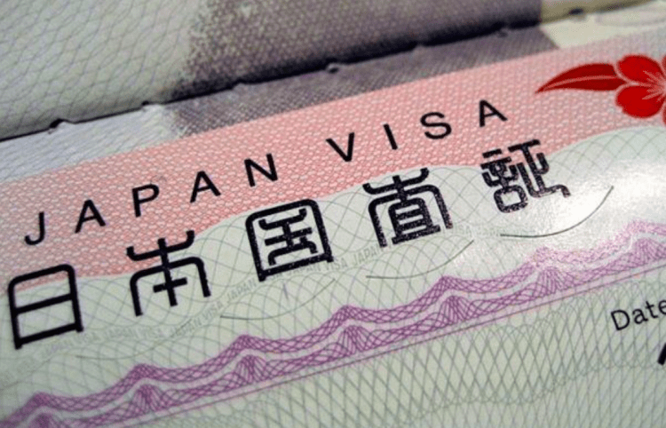 Número de vistos emitidos tem baixa recorde em 2021