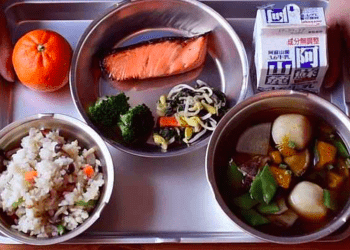 Mulher é presa por misturar fezes em merenda escolar