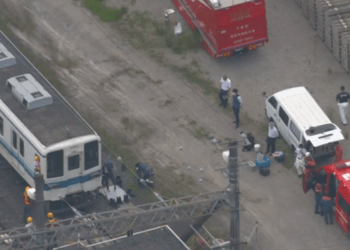 Polícia investiga líquido não identificado encontrado em trem