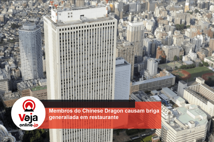 Briga generalizada envolvendo 100 clientes em restaurante de arranha-céu de Tóquio