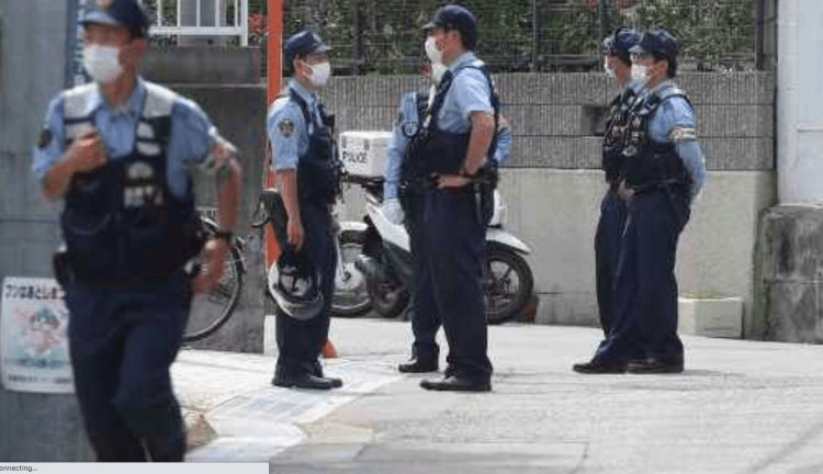 Mulher mata o namorado e esconde o corpo no freezer da própria residência em Osaka