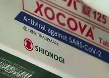 Fabricante japonesa afirma que medicamento Xocova reduz risco de ‘covid longa’
