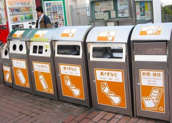 Idoso de 60 anos é preso por agredir homem que jogou lixo no chão