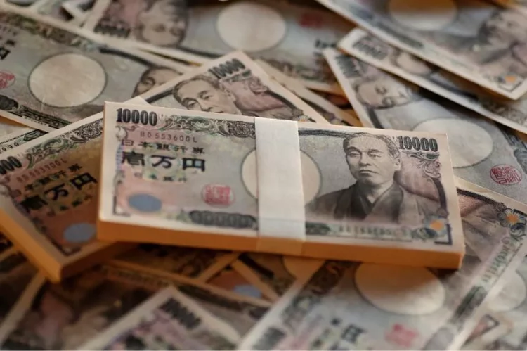 Procura-se o dono de ¥10 milhões encontrado no lixo