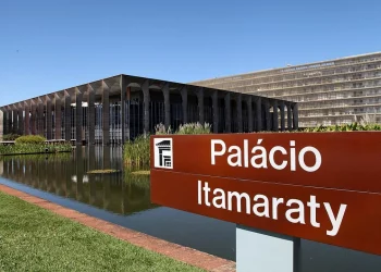 Brasil e Japão avançam em negociações para isenção recíproca de visto para turistas