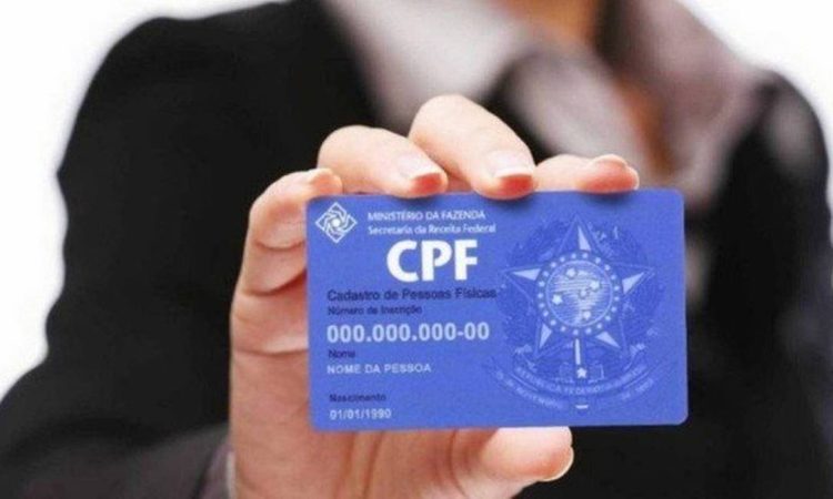 Mudança na lei do CPF vai afetar brasileiros no exterior; entenda