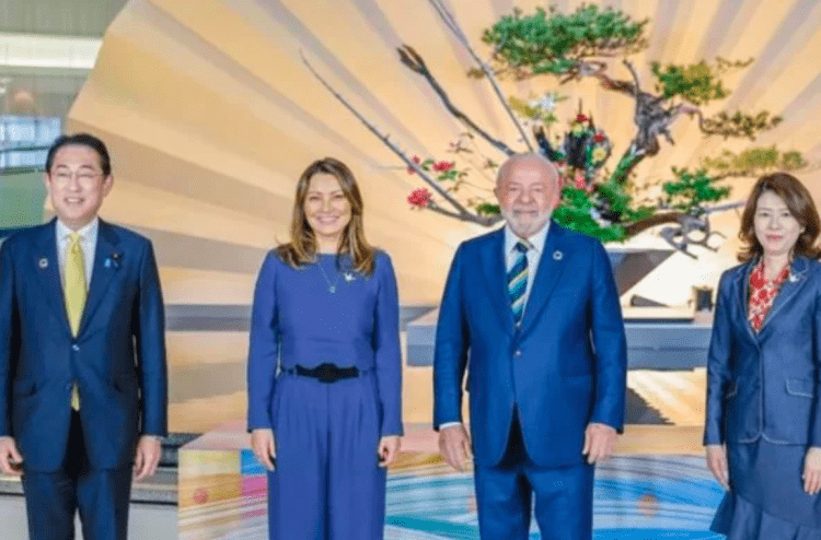 Japão avalia acabar com exigência de visto para turistas brasileiros