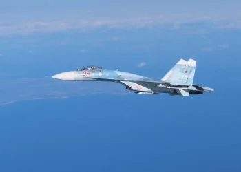 Japão mobiliza caças após detectar duas aeronaves russas perto de sua costa