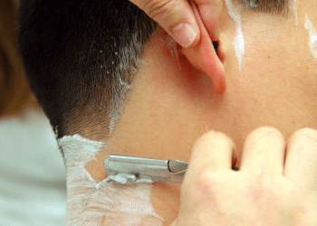 Estudante vietnamita é preso por fazer cortes de cabelo sem licença, em Tóquio