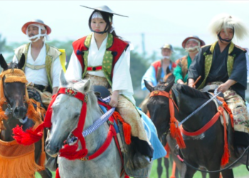 Dois cavalos morrem de insolação em evento samurai no Japão