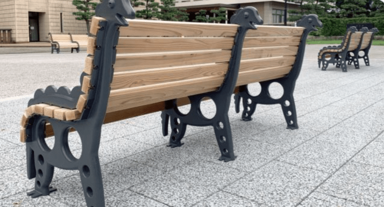 Bancos de dinossauros em Fukui fazem sucesso nas redes sociais