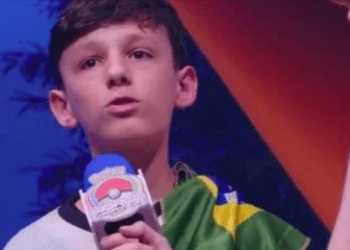 Adolescente brasileiro de 13 anos conquista Título Mundial de Pokémon TCG no Japão