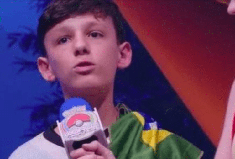 Adolescente brasileiro de 13 anos conquista Título Mundial de Pokémon TCG no Japão