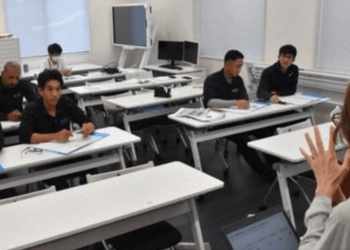 Empresas oferecem cursos de japonês para trabalhadores estrangeiros em Shimane