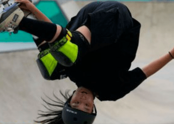 Adolescente de 15 anos conquista ouro no skate nos jogos asiáticos