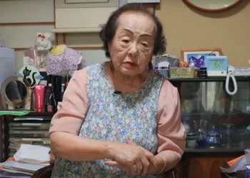 Japonesa de 100 anos entra para o Guinness como a consultora de beleza mais velha do mundo
