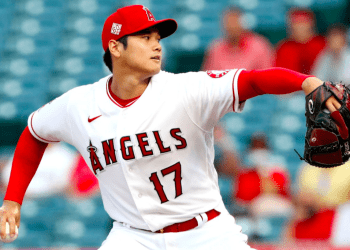 Ohtani doará 60.000 luvas de beisebol para escolas de todo o Japão