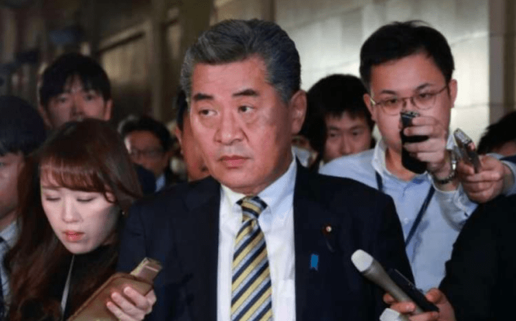 Vice-ministro das Finanças renuncia por inadimplência fiscal