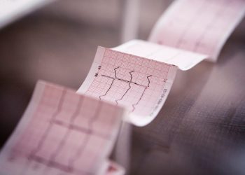 Técnico de enfermagem é preso acusado de tirar fotos íntimas de pacientes