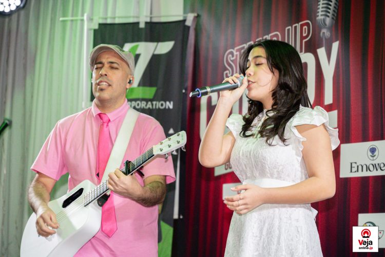 Show de Stand-Up em Komaki agita o inicio do feriado no Japão